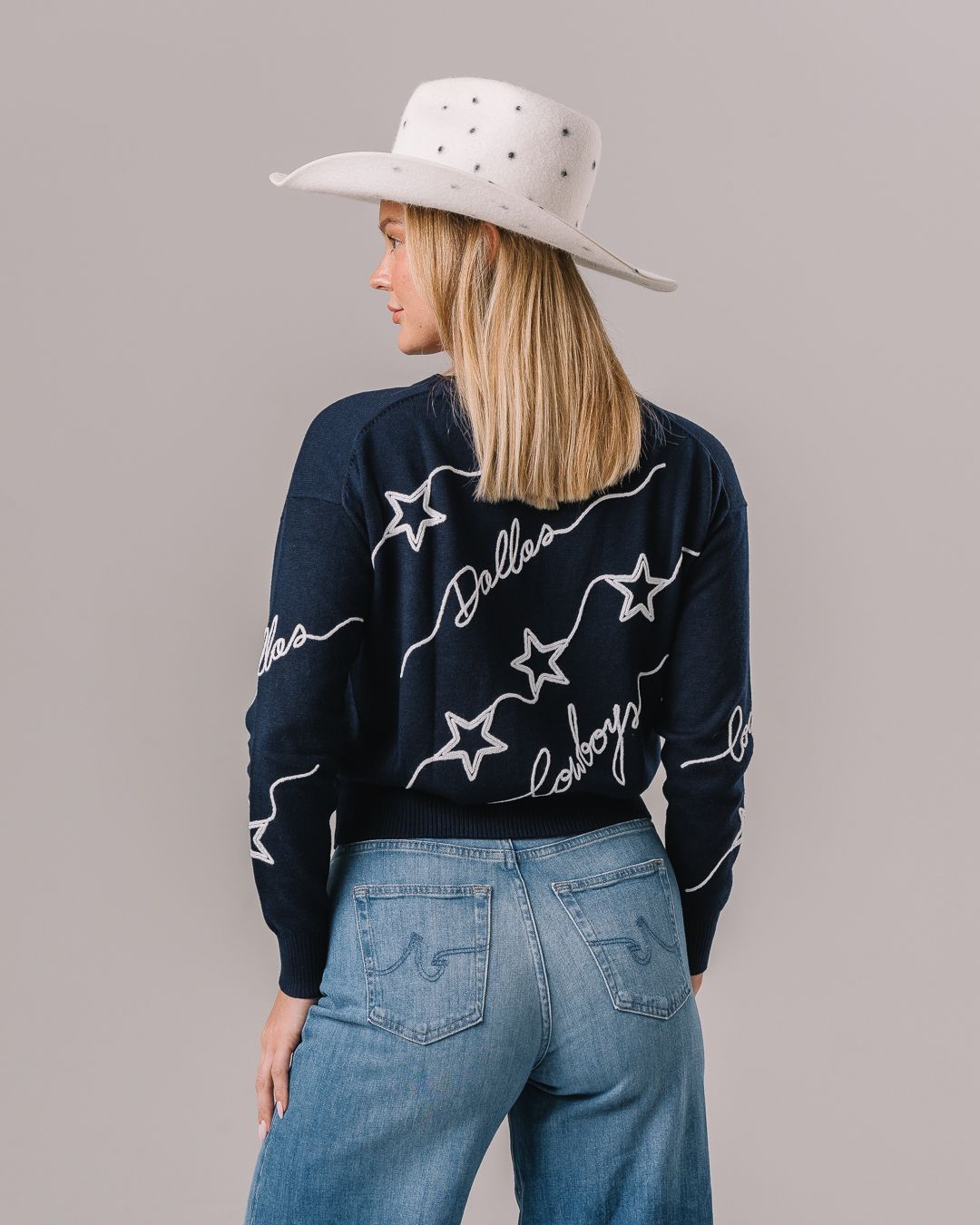 dallas-cowboys-loveletter-sweater2