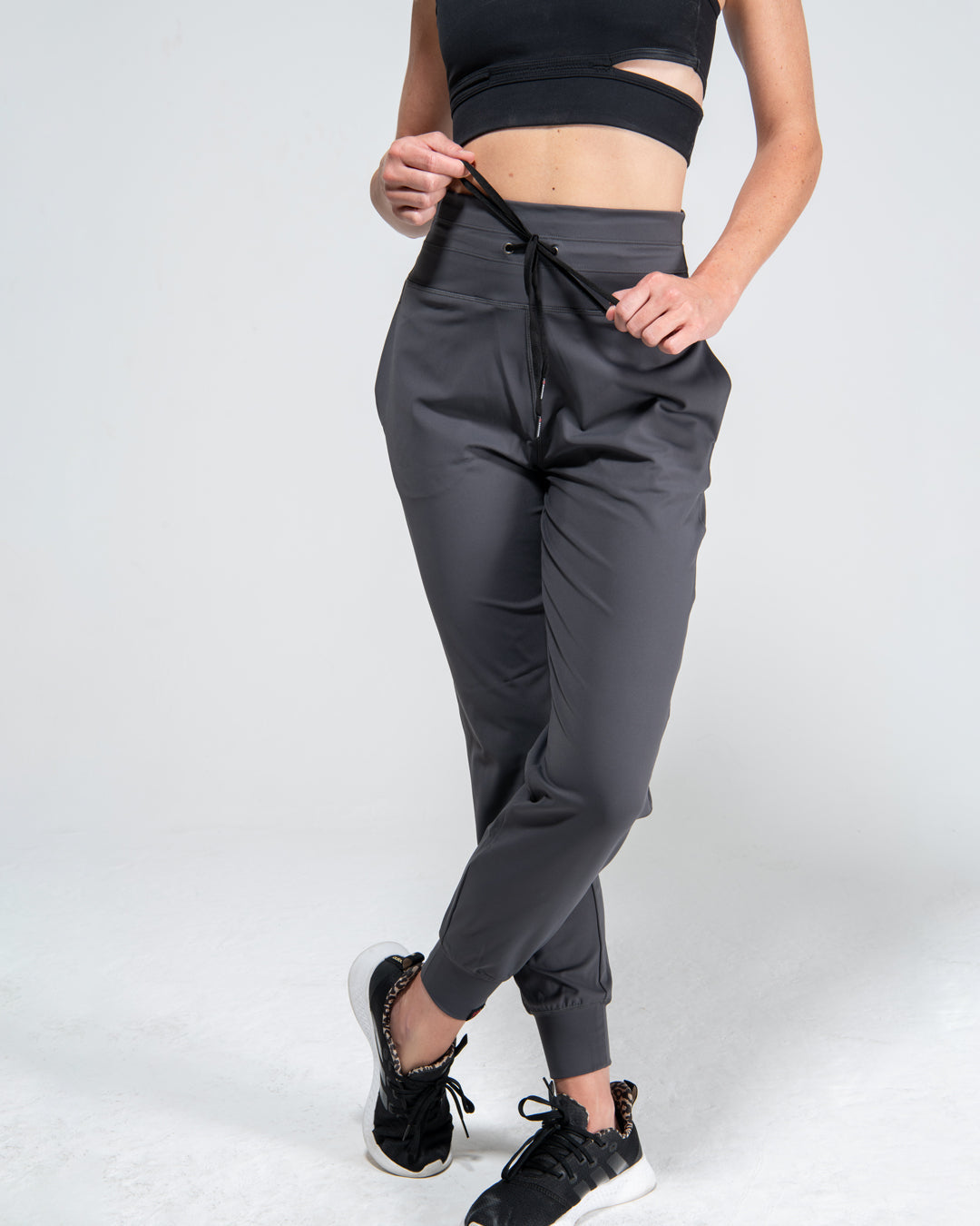 Kadyluxe womens jogger in color gray. Tapered leg and premium activewear fabric.