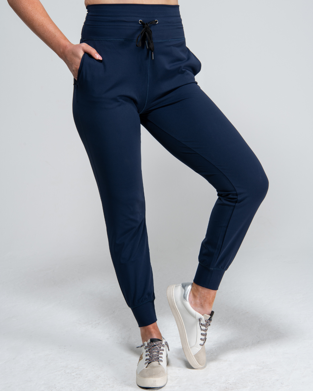 KADYLUXE-Women-Athleisure-Jogger-Navy-Front